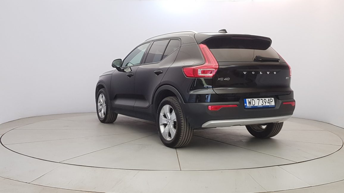 Volvo XC 40 T3 Momentum Pro aut WD7394P w leasingu dla firm