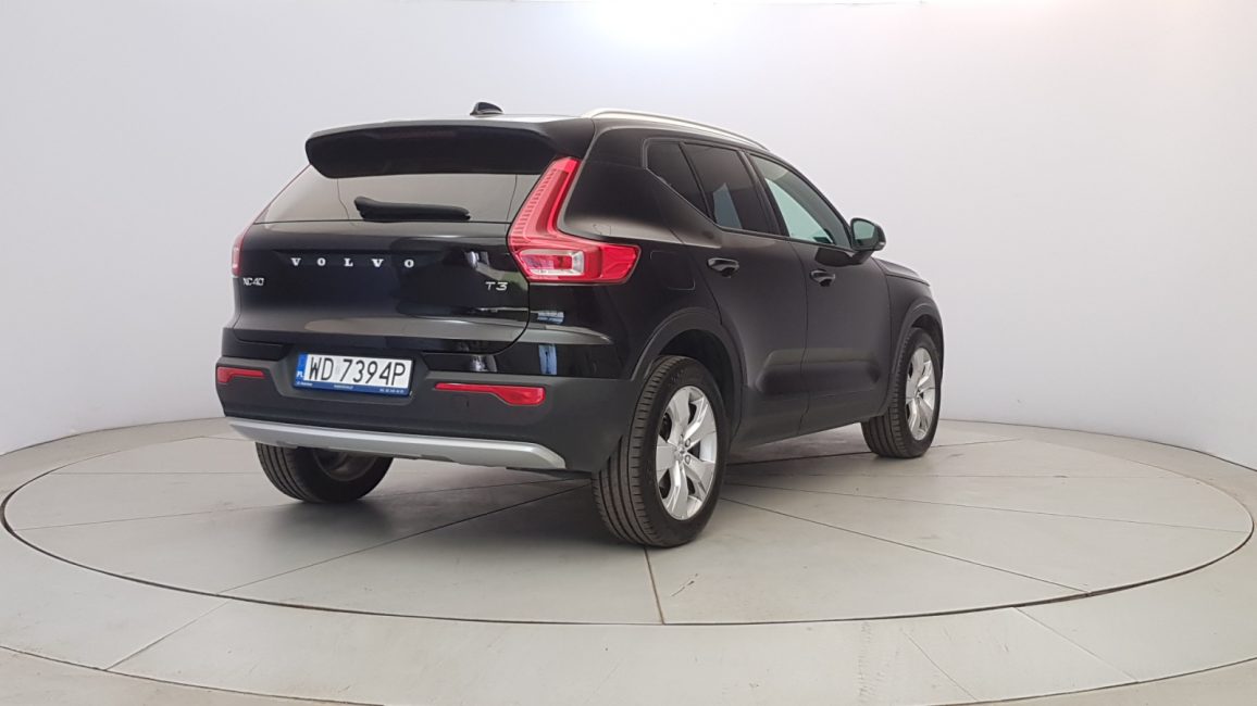 Volvo XC 40 T3 Momentum Pro aut WD7394P w leasingu dla firm