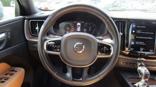 Volvo XC 60 D4 Momentum Pro aut WD5213N w zakupie za gotówkę