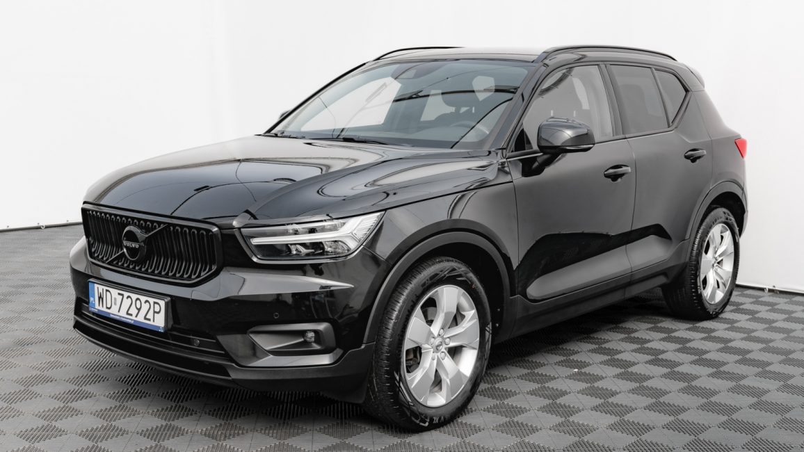 Volvo XC 40 T3 Momentum Pro aut WD7292P w leasingu dla firm