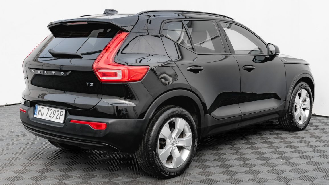 Volvo XC 40 T3 Momentum Pro aut WD7292P w leasingu dla firm