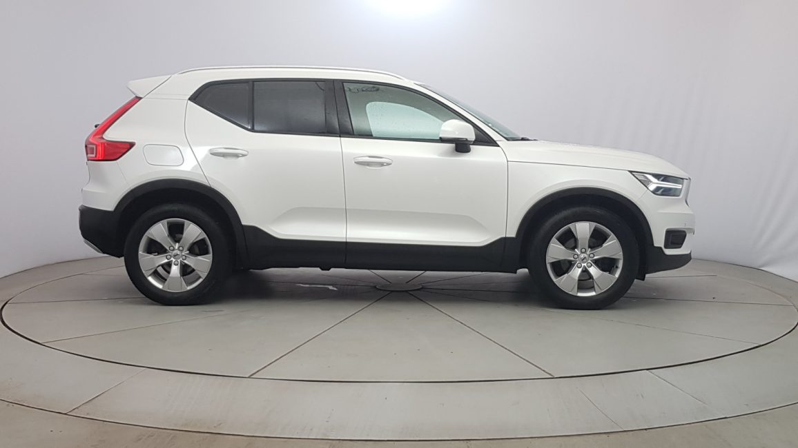 Volvo XC 40 T3 Momentum Pro aut WD7291P w abonamencie