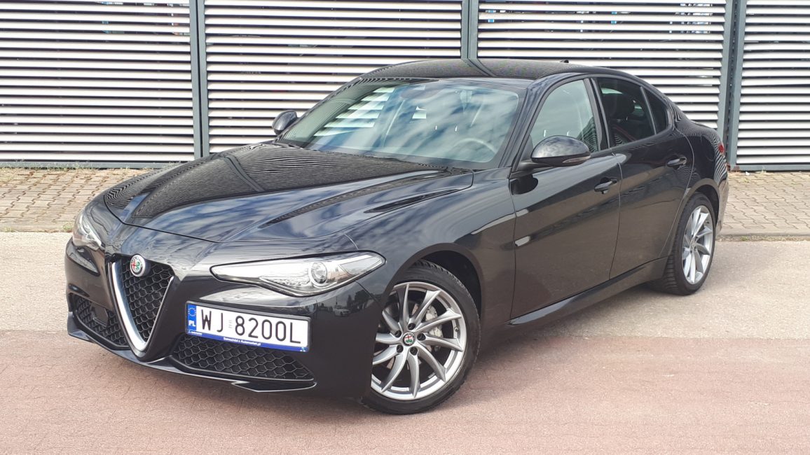 Alfa Romeo Giulia 2.0 Turbo Super aut WJ8200L w zakupie za gotówkę