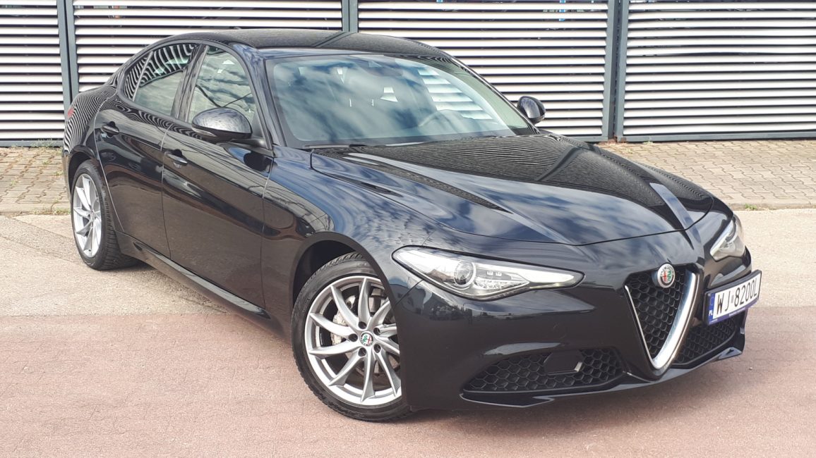 Alfa Romeo Giulia 2.0 Turbo Super aut WJ8200L w zakupie za gotówkę