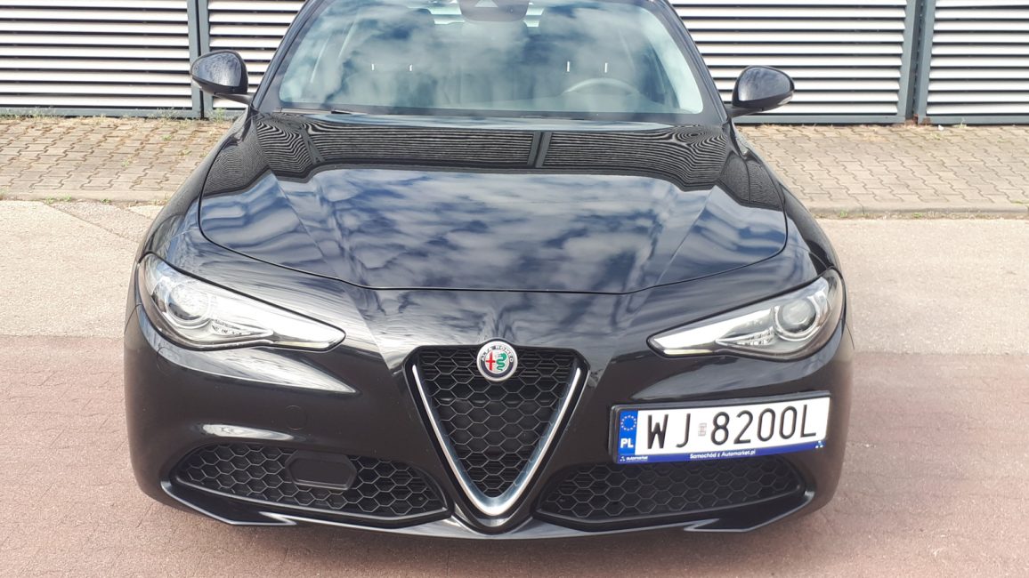 Alfa Romeo Giulia 2.0 Turbo Super aut WJ8200L w zakupie za gotówkę