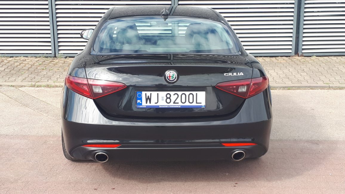 Alfa Romeo Giulia 2.0 Turbo Super aut WJ8200L w zakupie za gotówkę