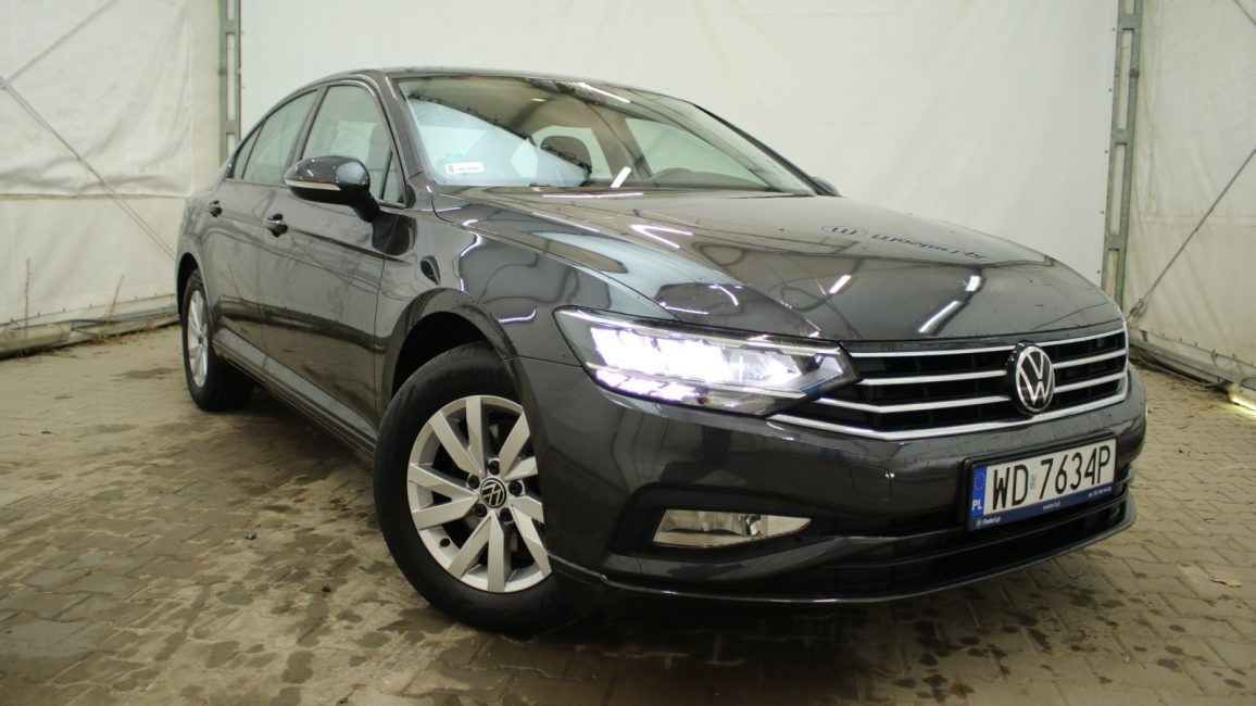 Volkswagen Passat 1.5 TSI EVO Essence DSG WD7634P w leasingu dla firm