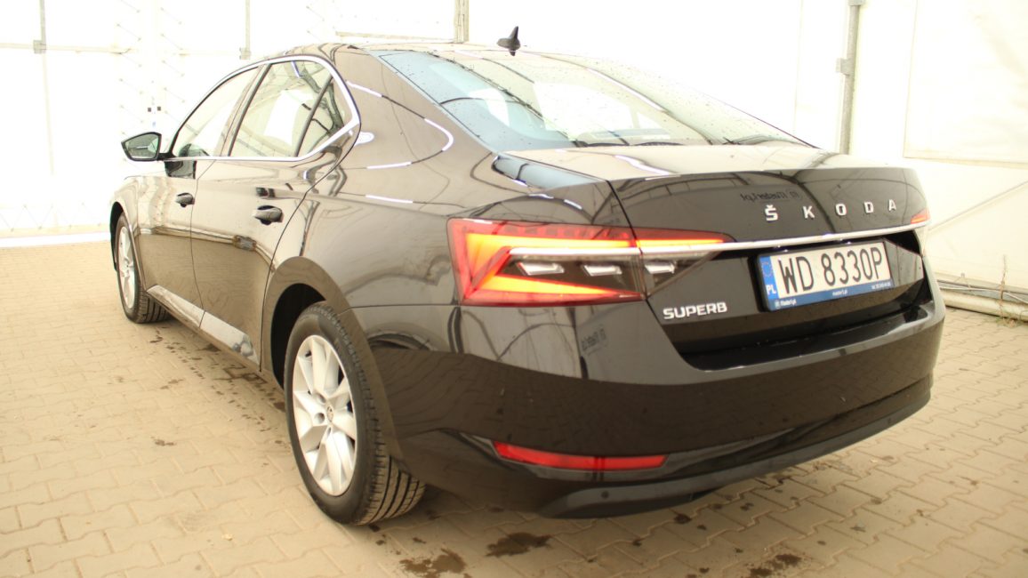 Skoda Superb 2.0 TDI SCR Ambition DSG WD8330P w leasingu dla firm