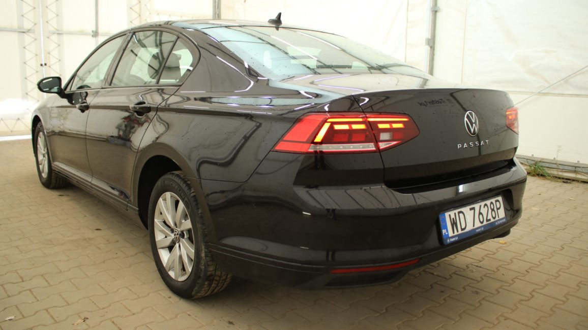 Volkswagen Passat 1.5 TSI EVO Essence DSG WD7628P w leasingu dla firm