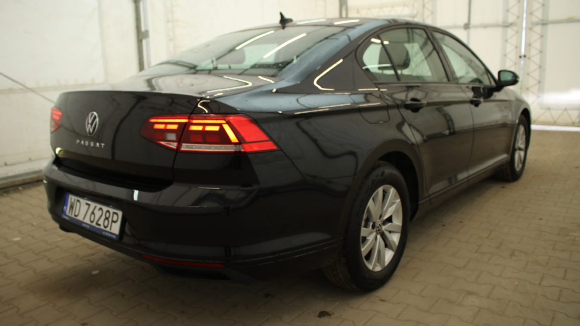 Volkswagen Passat 1.5 TSI EVO Essence DSG WD7628P w leasingu dla firm