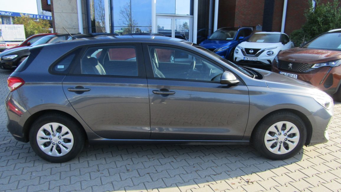 Hyundai i30 1.4 Classic + DW1VN38 w abonamencie dla firm