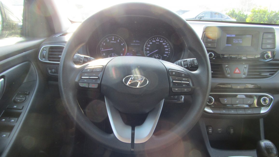 Hyundai i30 1.4 Classic + DW1VN38 w abonamencie dla firm