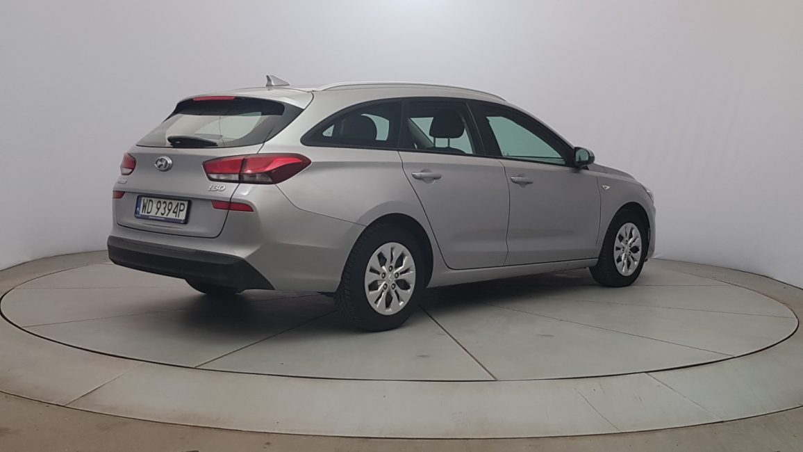 Hyundai i30 1.6 D Classic + WD9394P w zakupie za gotówkę