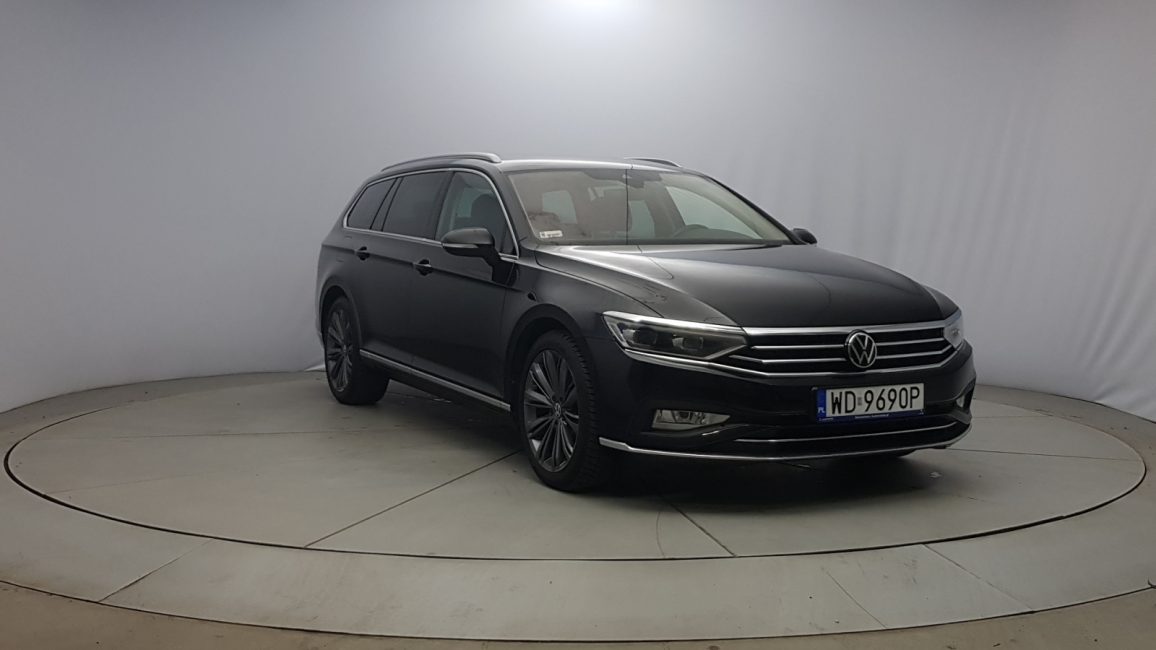 Volkswagen Passat 2.0 TSI 4Mot. Elegance DSG WD9690P w abonamencie