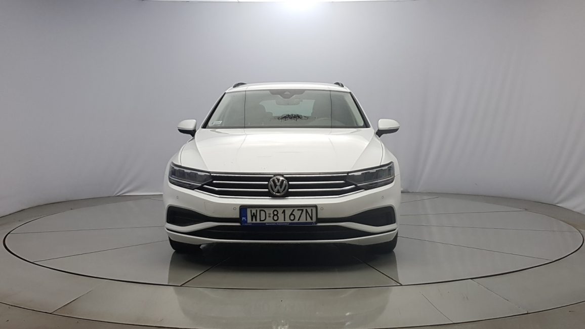 Volkswagen Passat 1.5 TSI EVO Essence DSG WD8167N w abonamencie