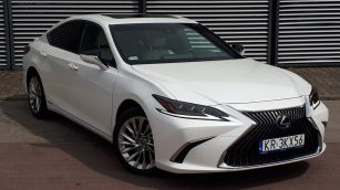 Lexus ES 300h Omotenashi KR3KX56 w zakupie za gotówkę