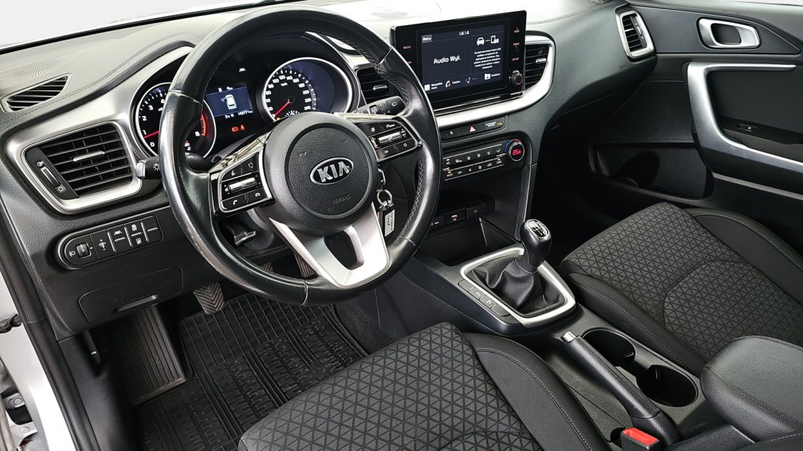 Kia Ceed 1.5 T-GDI M SK988VE w leasingu dla firm