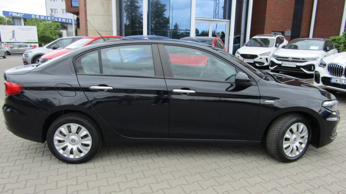 Fiat Tipo 1.4 16v Easy GD2C393 w zakupie za gotówkę