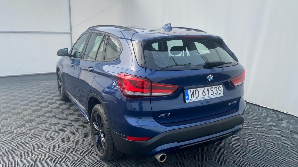 BMW X1 sDrive18i Sport Line aut WD6153S w leasingu dla firm