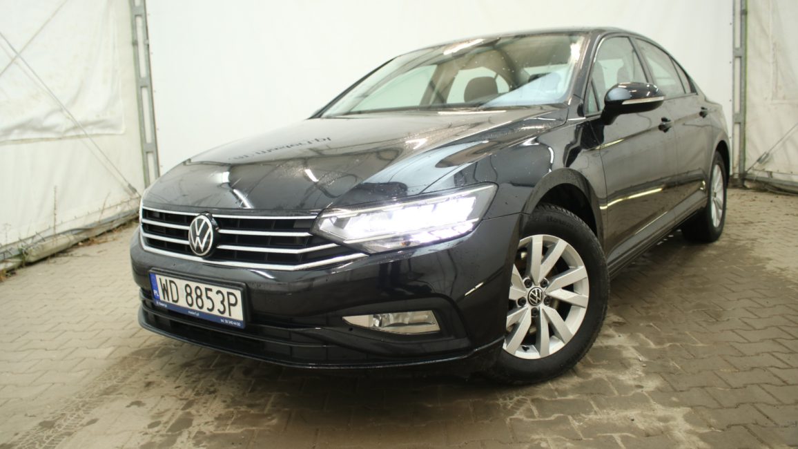 Volkswagen Passat 1.5 TSI EVO Essence DSG WD8853P w abonamencie