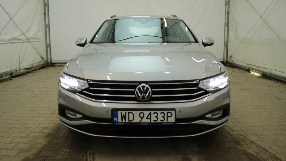 Volkswagen Passat 1.5 TSI EVO Essence DSG WD9433P w abonamencie