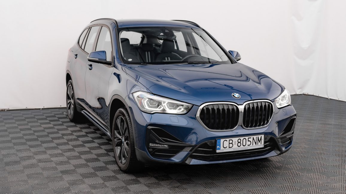 BMW X1 sDrive18i Sport Line aut CB805NM w abonamencie