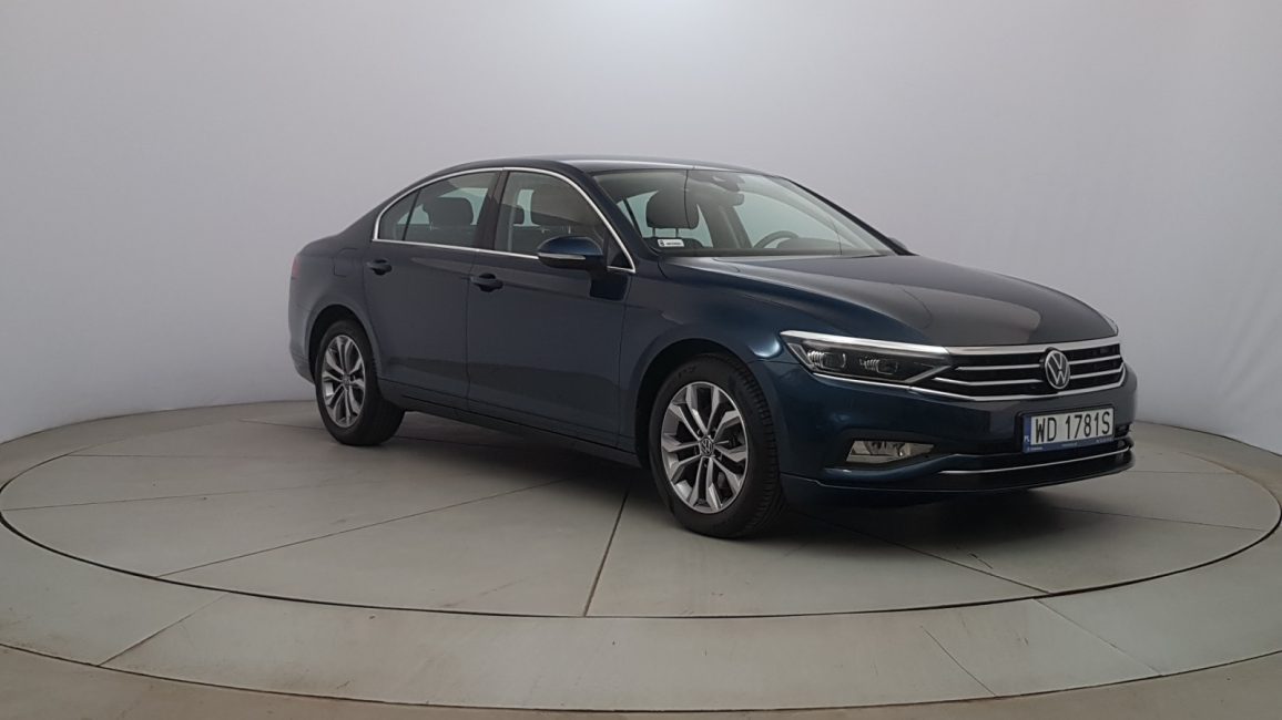 Volkswagen Passat 2.0 TDI EVO Business WD1781S w abonamencie dla firm