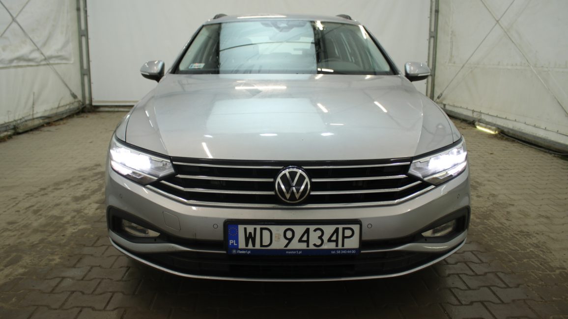 Volkswagen Passat 1.5 TSI EVO Essence DSG WD9434P w abonamencie