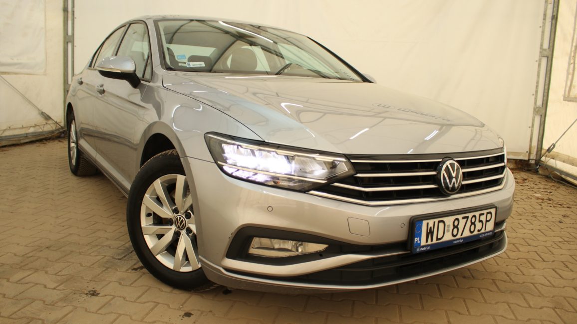 Volkswagen Passat 1.5 TSI EVO Essence DSG WD8785P w abonamencie