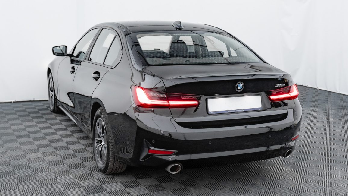 BMW 318i Advantage aut WX3956E w abonamencie