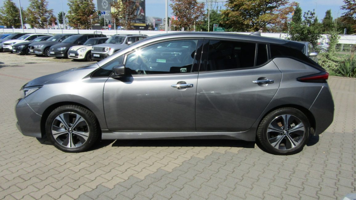 Nissan Leaf 40kWh N-Connecta KR2XY56 w abonamencie dla firm