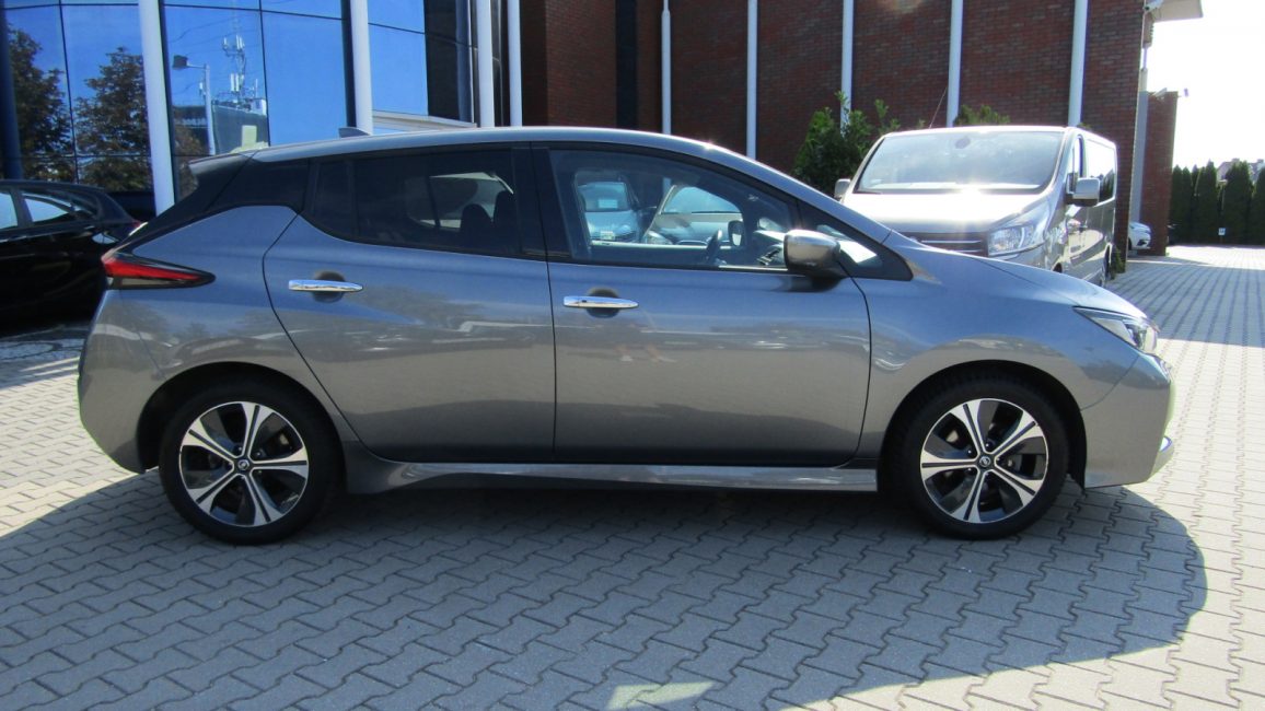 Nissan Leaf 40kWh N-Connecta KR2XY56 w abonamencie dla firm