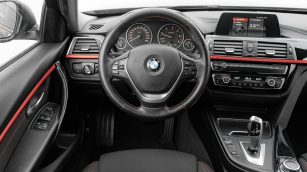 BMW 320d xDrive Sport Line aut WD5174R w leasingu dla firm