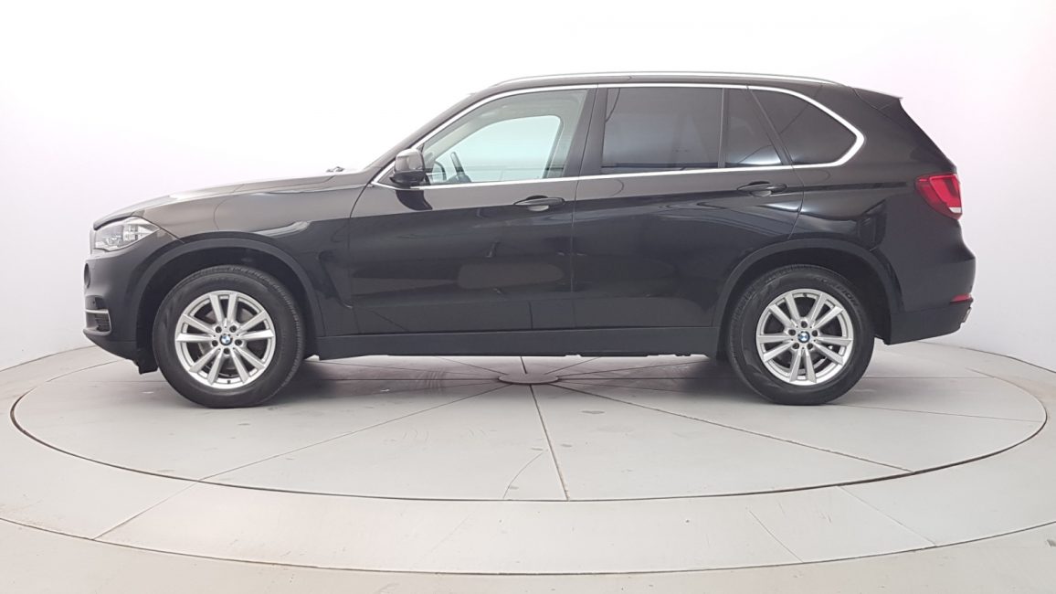 BMW X5 xDrive25d WD3762H w leasingu dla firm