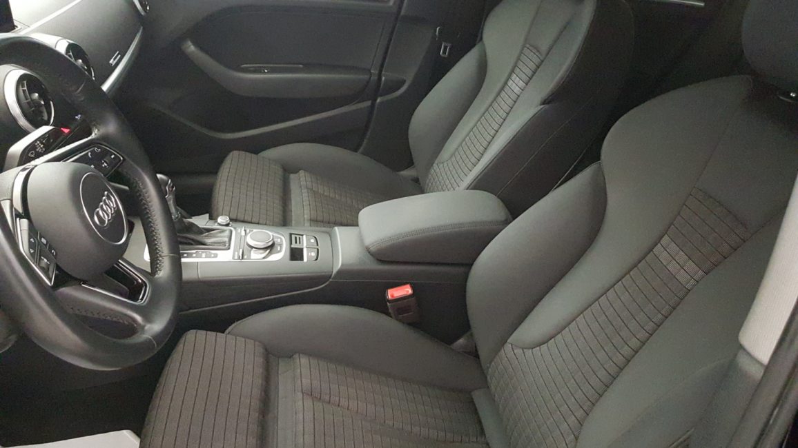 Audi A3 35 TFSI Sport S tronic GD5J160 w zakupie za gotówkę