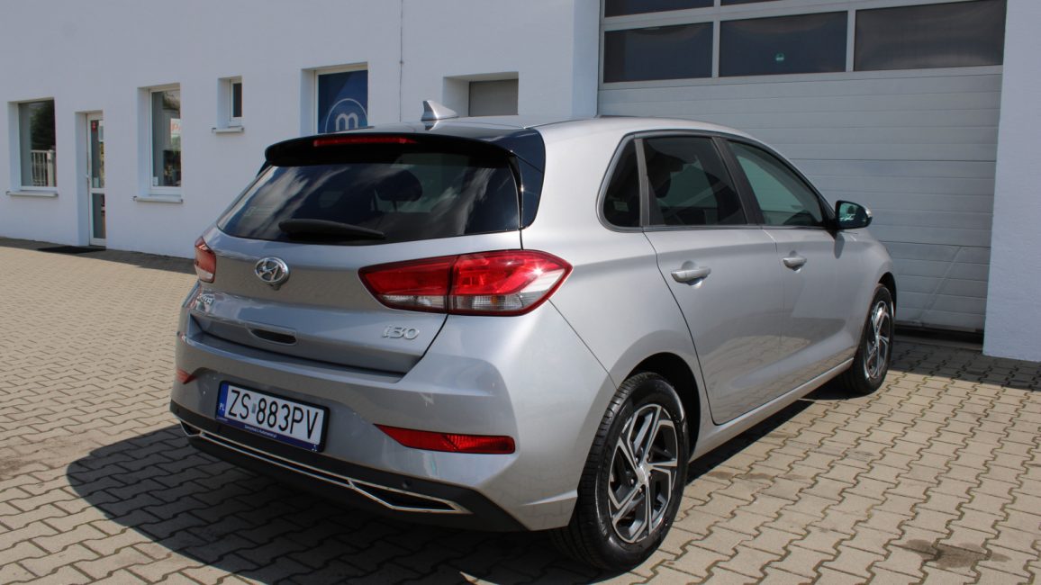 Hyundai i30 1.5 DPI Smart ZS883PV w abonamencie dla firm