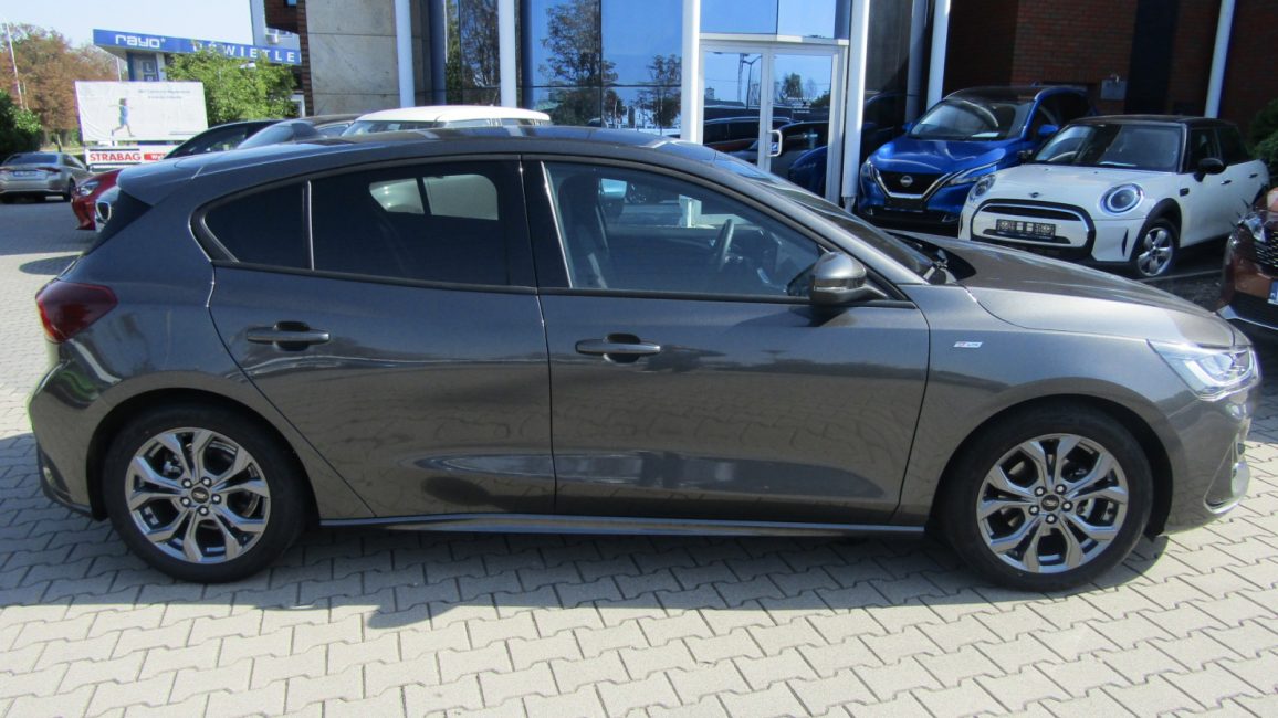 Ford Focus 1.0 EcoBoost mHEV ST-Line X aut GD8F716 w abonamencie dla firm