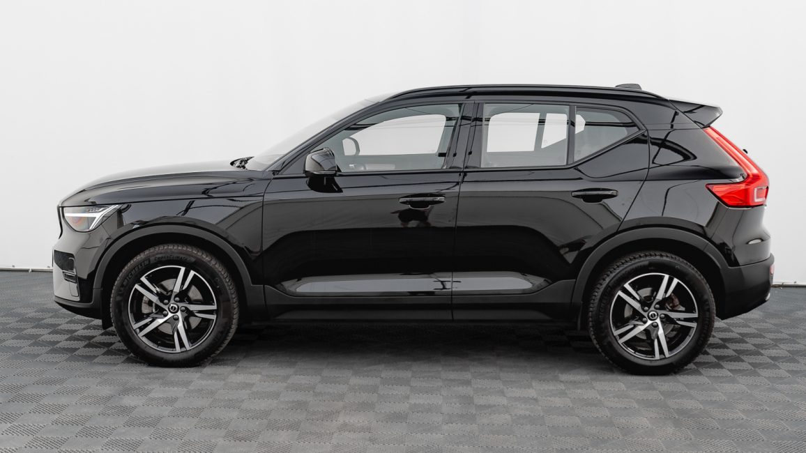 Volvo XC40 B3 Plus Dark aut WJ0971M w abonamencie dla firm