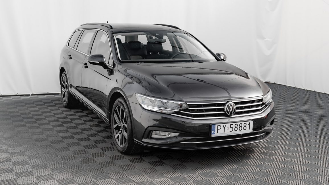 Volkswagen Passat 1.5 TSI EVO Business DSG PY58881 w abonamencie