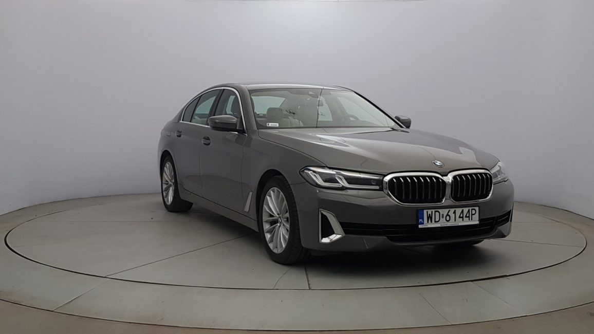 BMW 520d xDrive mHEV Luxury Line s WD6144P w abonamencie dla firm