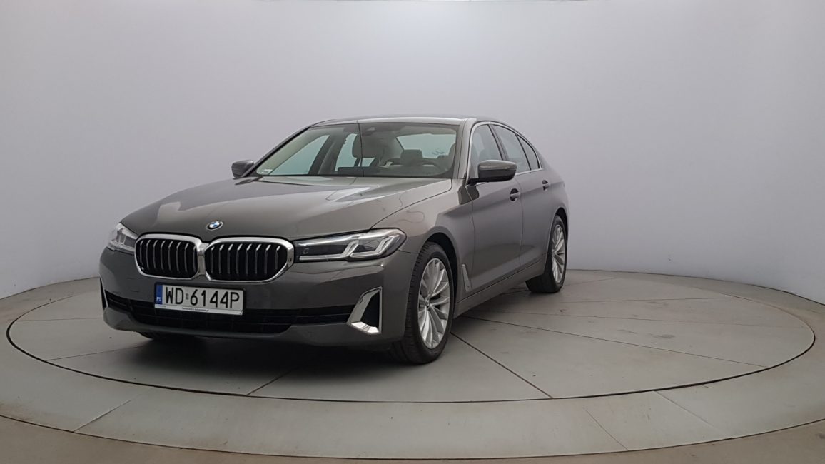 BMW 520d xDrive mHEV Luxury Line s WD6144P w abonamencie dla firm