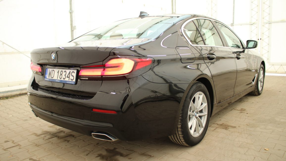 BMW 520i mHEV aut WD1834S w abonamencie dla firm