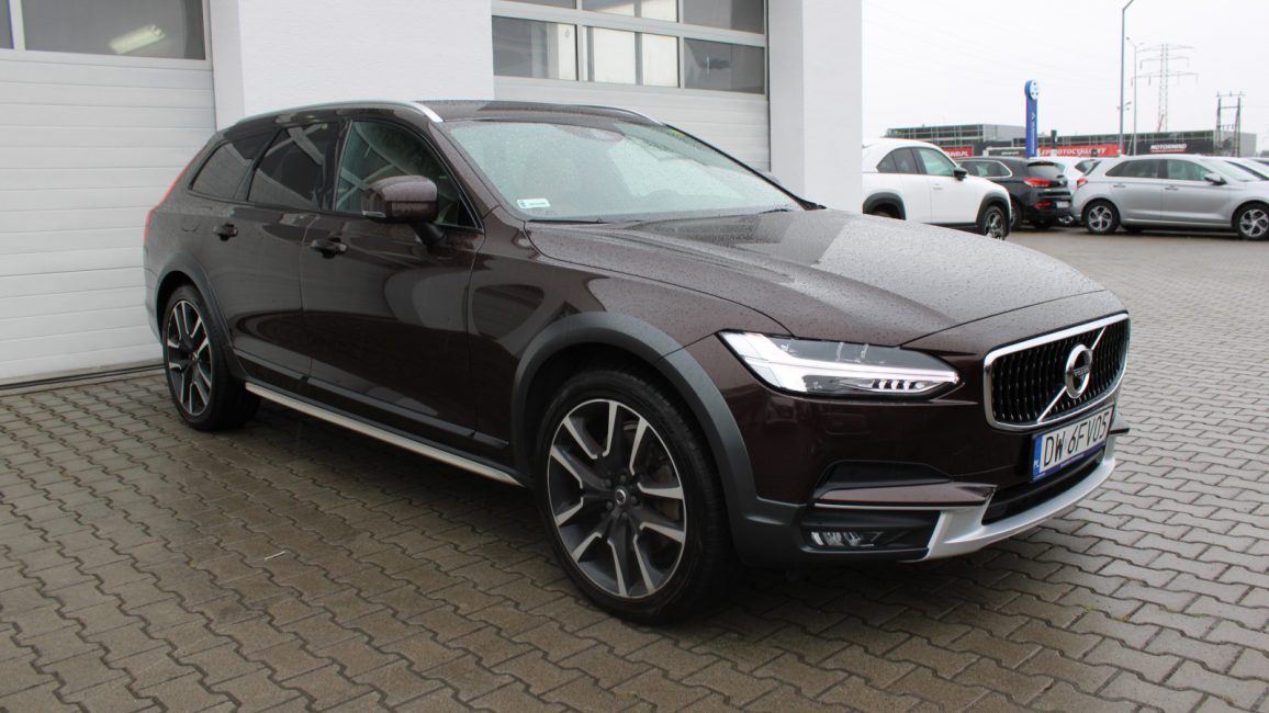 Volvo V90 CC D5 SCR AWD Pro aut DW6FV05 w leasingu dla firm