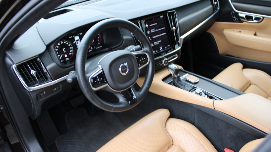 Volvo V90 CC D5 SCR AWD Pro aut DW6FV05 w zakupie za gotówkę