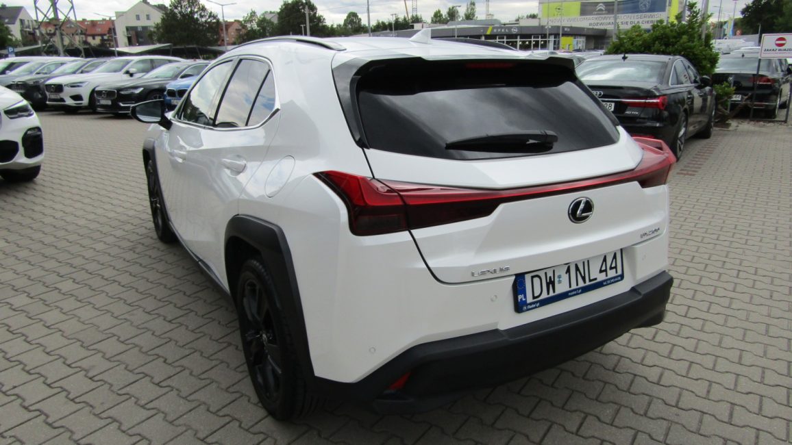 Lexus UX 200 GPF F Impression 2WD DW1NL44 w zakupie za gotówkę