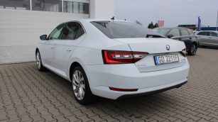 Skoda Superb 2.0 TDI Ambition GD221YF w leasingu dla firm