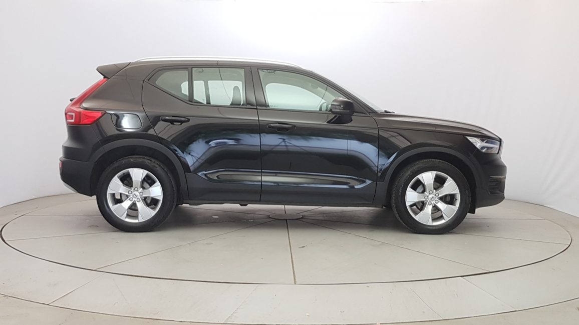 Volvo XC 40 T3 Momentum aut WU7858J w leasingu dla firm