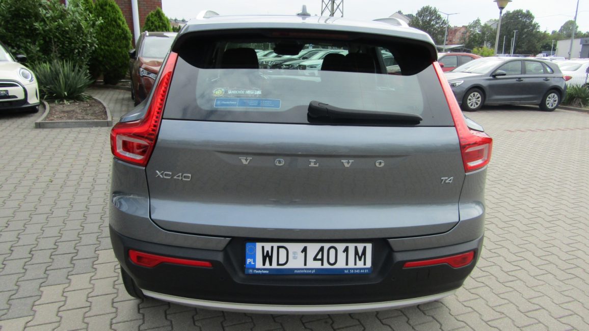 Volvo XC 40 T4 Momentum aut WD1401M w leasingu dla firm