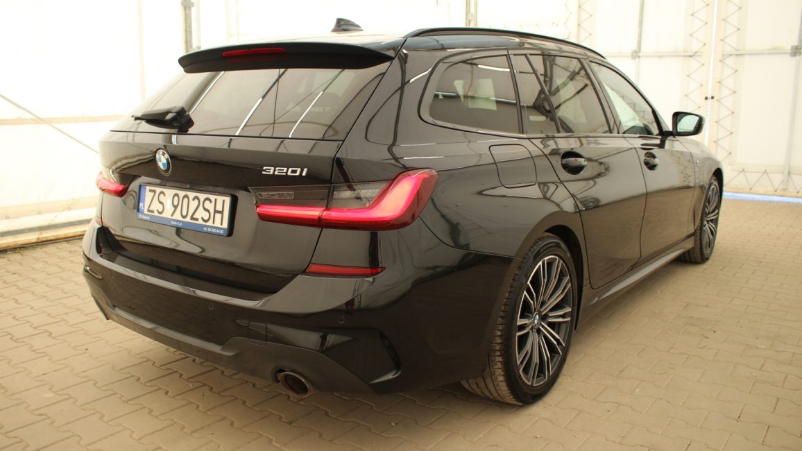 BMW 320i M Sport sport-aut ZS902SH w leasingu dla firm