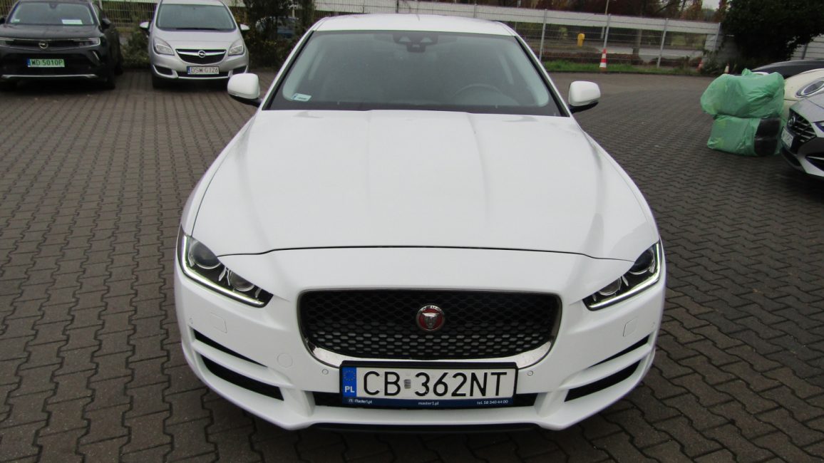 Jaguar XE 2.0 D AWD Prestige aut CB362NT w leasingu dla firm